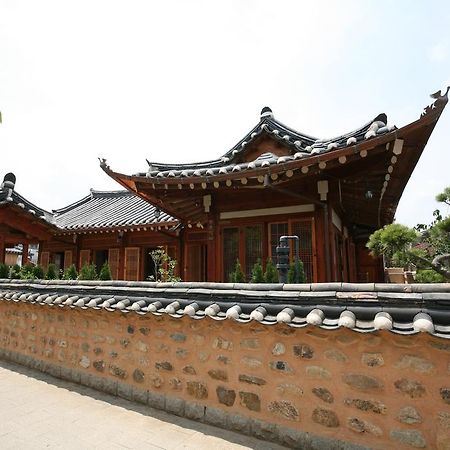 Gaeunchae 2 Hotel Jeonju Exterior photo