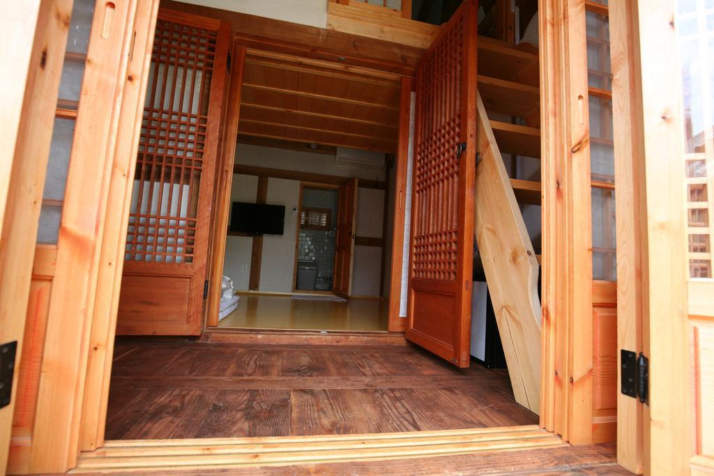 Gaeunchae 2 Hotel Jeonju Exterior photo