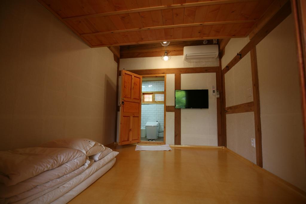 Gaeunchae 2 Hotel Jeonju Exterior photo