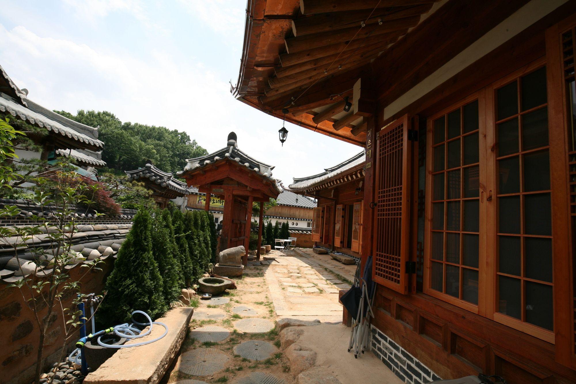 Gaeunchae 2 Hotel Jeonju Exterior photo