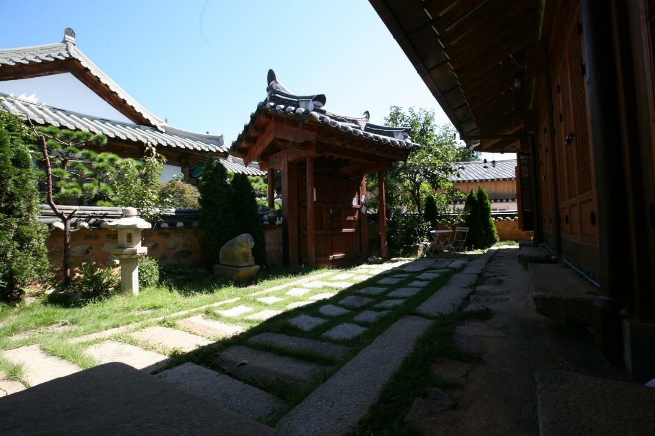 Gaeunchae 2 Hotel Jeonju Exterior photo