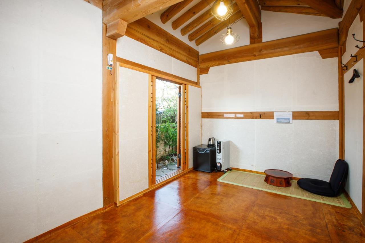 Gaeunchae 2 Hotel Jeonju Exterior photo