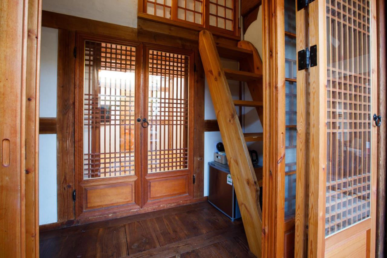 Gaeunchae 2 Hotel Jeonju Exterior photo